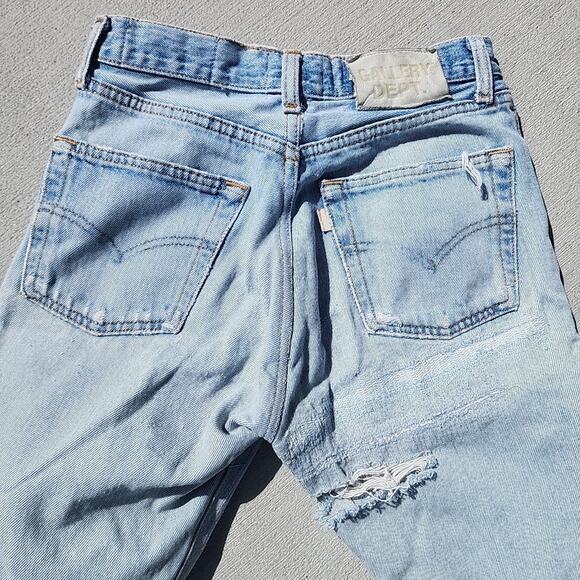 Gallery Dept Distressed Jean Womens Small Art On Display Courtesy Josue Thomas - Picture 13 of 16